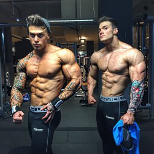 Lewis und Owen Harrison 