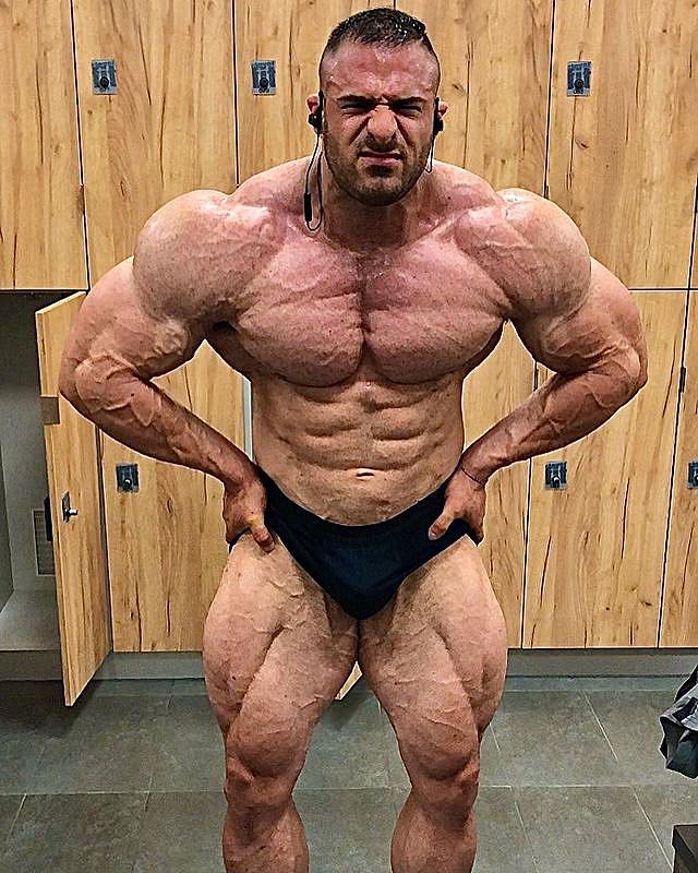 DENNIS REINHOLD holt PRO Card!